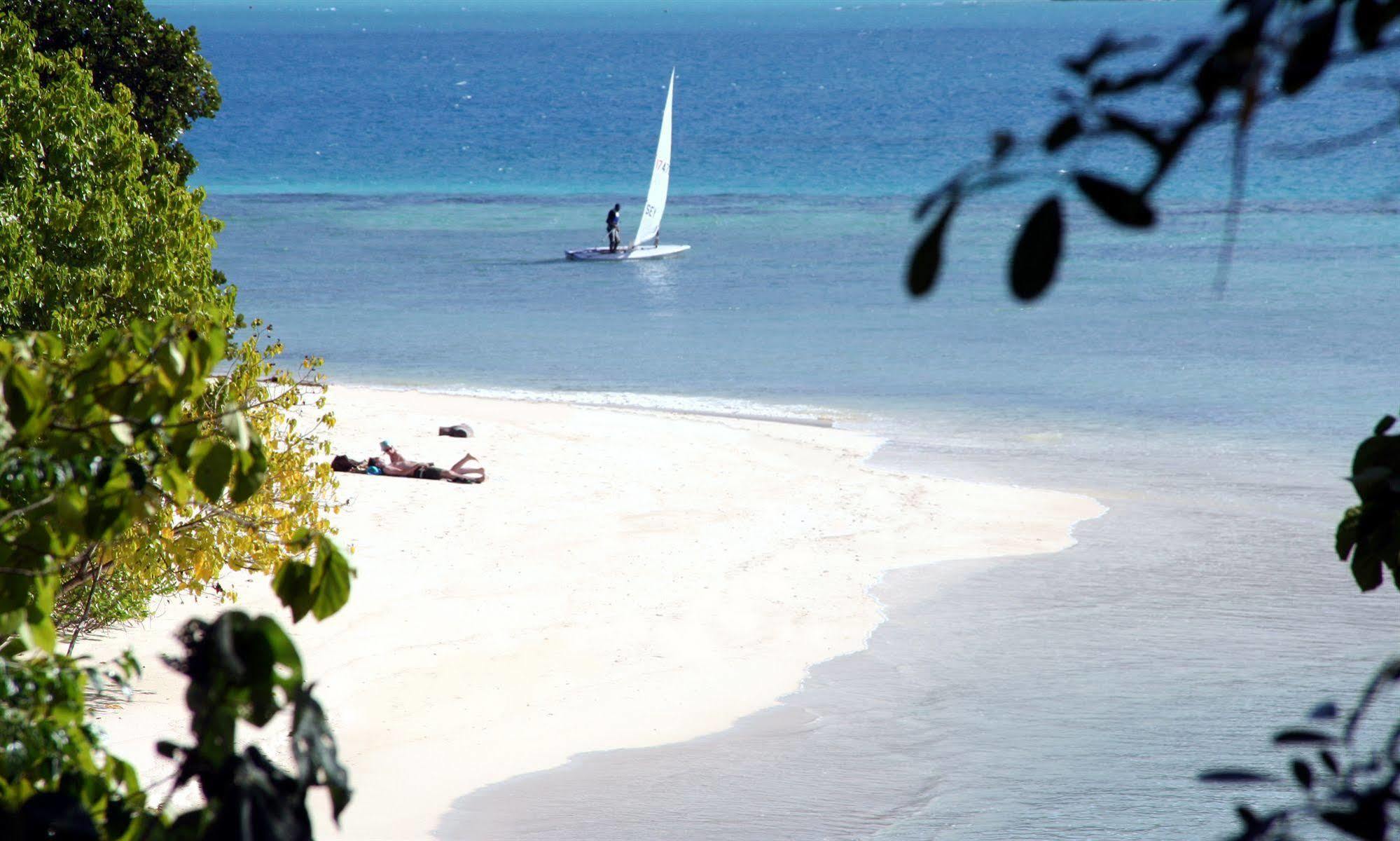 Cerf Island Resort Round Island Екстер'єр фото